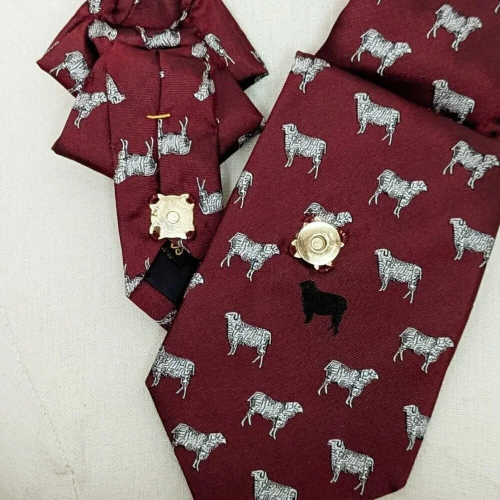 NWT Ogsplosh Unisex Ascot Scarf Wine Sheep Print Size Medium